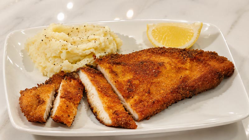 Tasty and Crispy Chicken Schnitzel Recipe