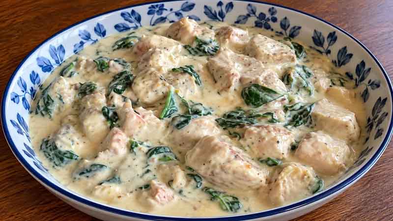 Ginataang Manok (Chicken Cooked in Coconut Milk)